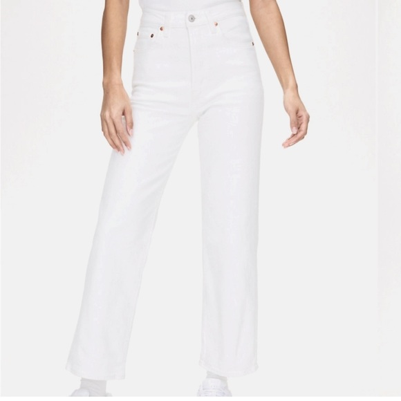 Levi's | Jeans | Levis Ribcage White Jeans Size 24x27 | Poshmark